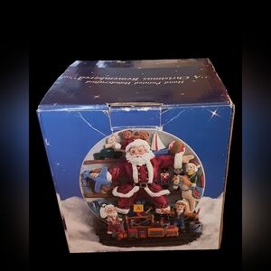 A Christmas Remembered 1997 Hand Painted 3D Santa Plate & Stand 18019 In Box